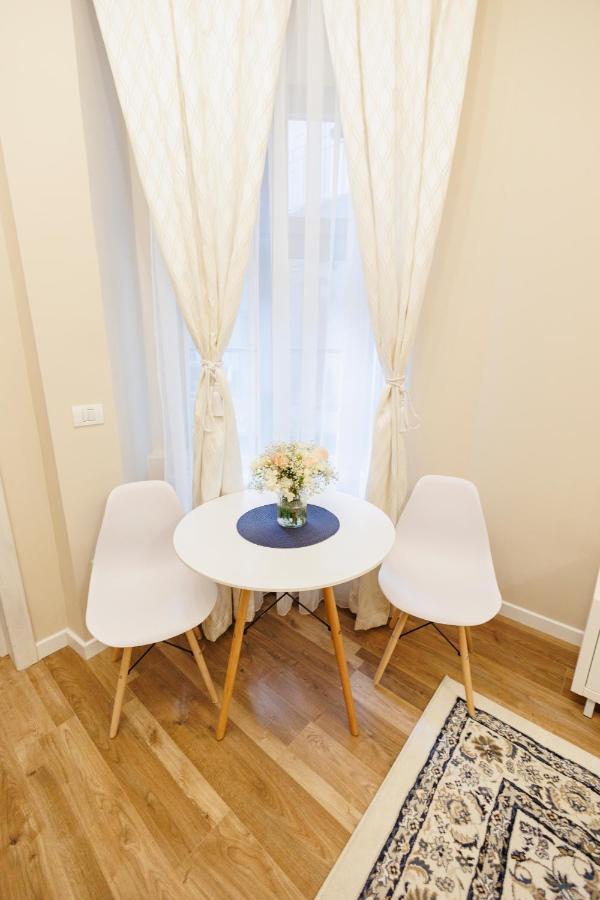 Jolie Flat In The Heart Of The City Тимишоара Экстерьер фото